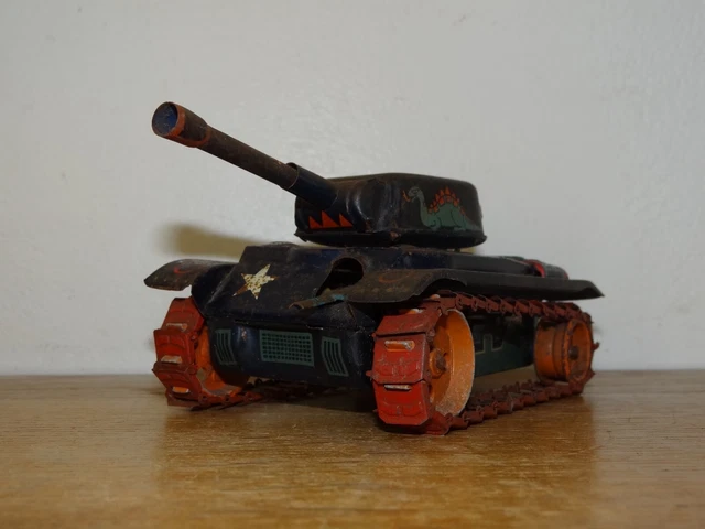 TRES ANCIEN TANK CHAR EN TOLE Vintage Metal Toys SFA PARIS MADE IN
