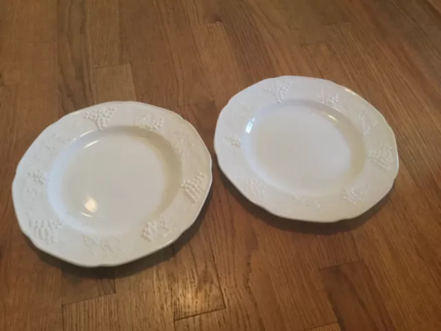 2 Vintage Indiana Colony Milk Glass White Harvest Grape 9 3/4" Dinner Plates