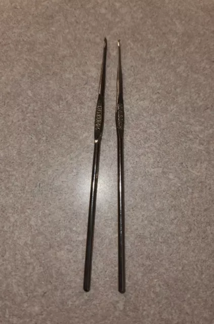 2 Vintage Metal Boye Crochet Hooks 10/1.30 MM & 6/1.80 MM USA