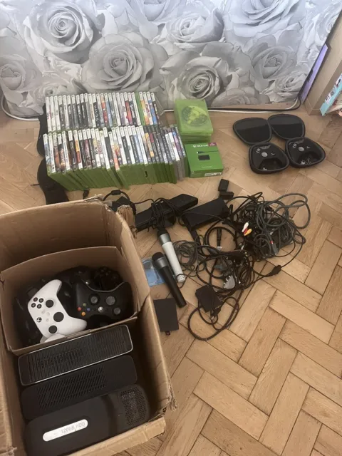 a huge xbox bundle for parts & Working  Kinect Mics 60+ Games please read