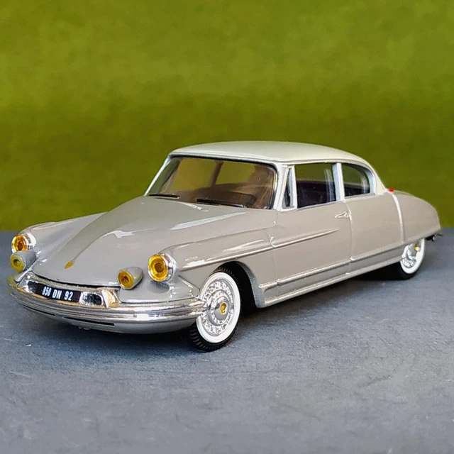 Miniature CITROËN DS Chapron Le Paris - Norev 1/43 - Occasion - Métal