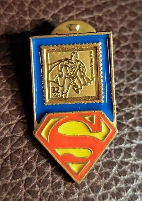 Preowned 1998 USPS Stamp Design Superman Pin / Pinback Advertising
