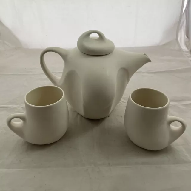 Peter Saenger Modernist White Signed  Teapot and 2 cups