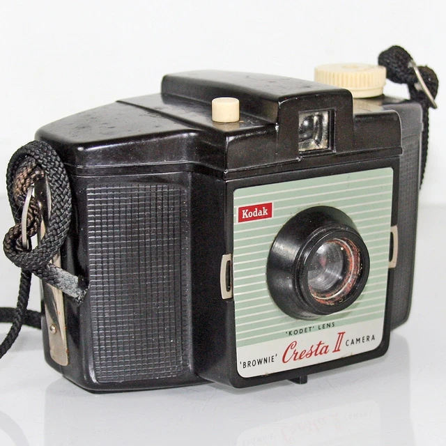 KODAK BROWNIE CRESTA II VINTAGE CLASSIC 1950's FILM CAMERA WORKING