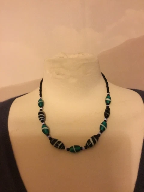 Collier Perles Pâte De Verre Murano - Noir Et Vert - Longueur 52 Cm - Occasion Très Bon état