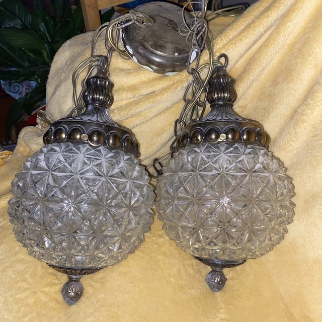 2 Vtg Mid Century Hollywood Regency LAMPS Clear Faceted Glass Globe SWAG