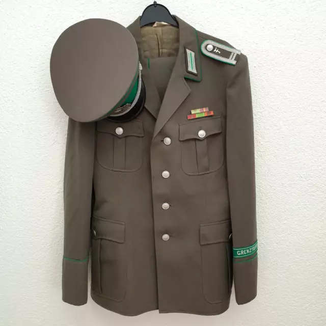 DDR NVA ￼Uniform Grenztruppen Abzeichen