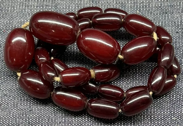 Vintage Cherry Amber Bakelite Bead Necklace With Screw Clasp : 18.7g