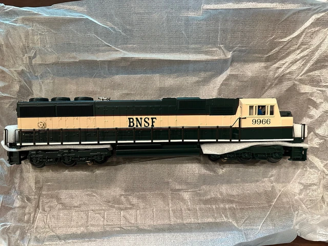 MTH 20-2154-1 Premier O Scale BNSF EMD SD-70 MAC Diesel Engine Protosound #9966