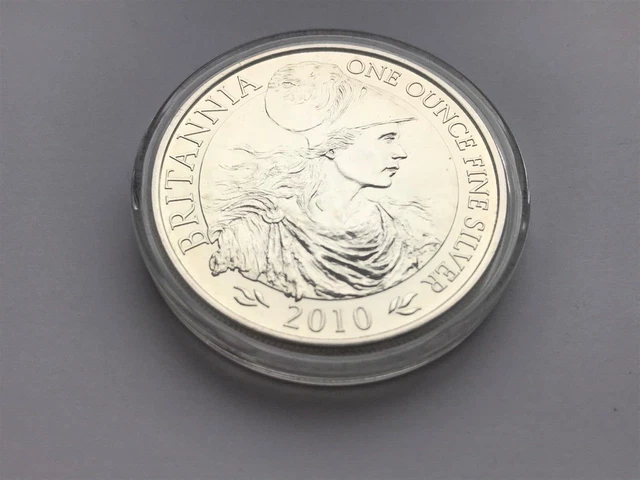 2010 Britannia Fine Silver 1Oz 1 Ounce 2 Pounds  Coin