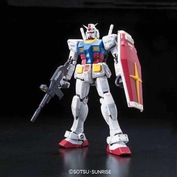 Bandai Real Grade Gundam RX-78-2 Model Kit 1:144