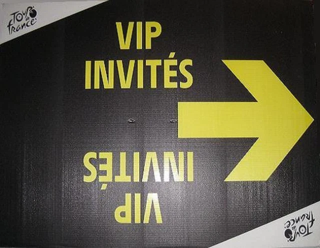 FLECHE DIRECTIONNELLE TOUR De France 2022 Parking Vip Invites 49 X 38 ...