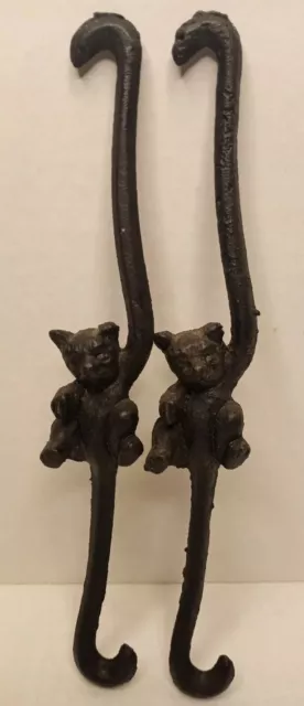 Cast Iron bear/cat Plant Hanger 8” Made In Taiwan Vintage 2pc Black cute
