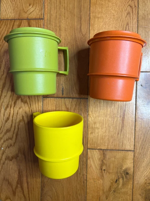 Vintage Tupperware Stackable Coffee Cup Mugs 2 with Lids/Coasters 1312 & 1313 