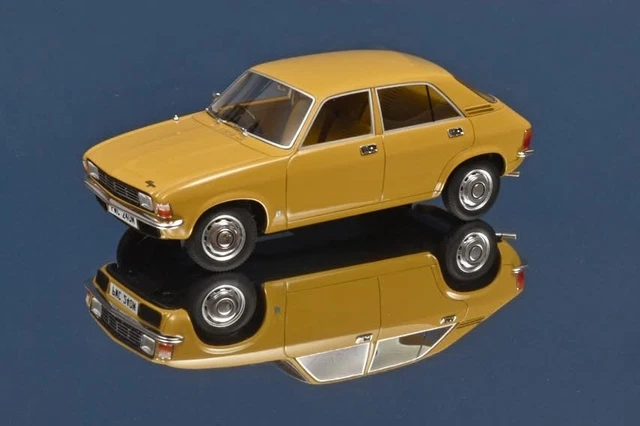 Mercedes-Benz 220SE (W111) 1959 – Cult Models 1/18, Résine Blanche, Neuve