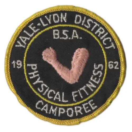 1962 Yale Lvon District Physical Fitness Camporee BSA Patch  YL Bdr. (SEWN) [VA-