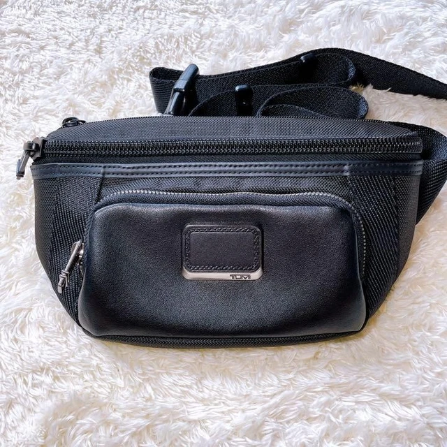 Tumi Alpha Bravo CAMPBELL UTILITY POUCH Black Sling Bag 232310D Near Mint