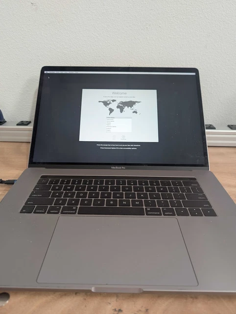 2016 - MACBOOK Pro i7 (2.9GHz) 15.4-in 16GB 1TB Space Gray 2016 - MACBOOK Pro i7 (2.9GHz) 15.4-in 16GB 1TB Space Gray