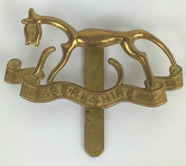 Vintage British Army Military Cap Badge Royal Berkshire Yeomanry 52 X 38mm (#F5)
