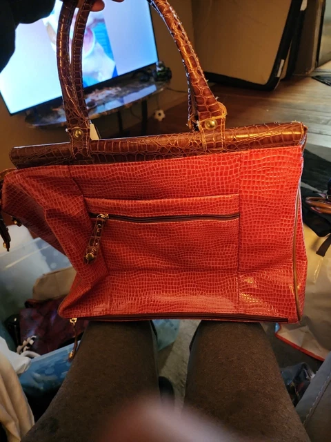 Gorgeous Samantha Brown Croco-Embossed Dowel Travel Bag WaterMelon EUC Handle 2