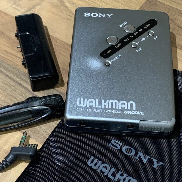 SONY WALKMAN WMEX670 Personal Cassette Tape Player inc Remote & AA