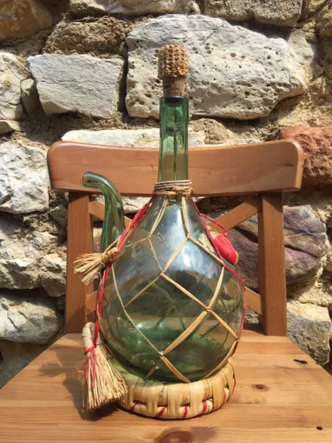 Ancienne CARAFE À DÉCANTER en VERRE Vert Habillée