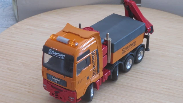 CONRAD 1/50 CAMION MAN TGX XXL 8x4 Tracteur de convoi VOSS !!! EUR 119