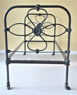 Victorian iron frame children's bed, stove enameled black blue in good condition 3