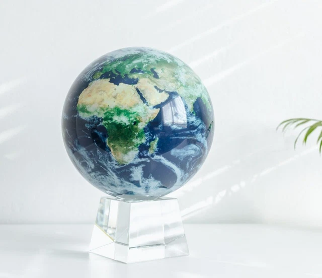 MŌVA Globe 8.5" Satellite View with Cliud CoverCloud Cover