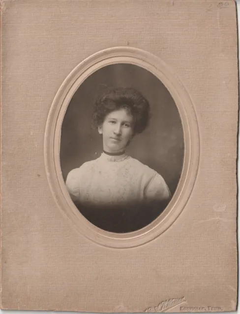 Cabinet Card Photograph of Young Woman in White Dress Knoxville Tennessee