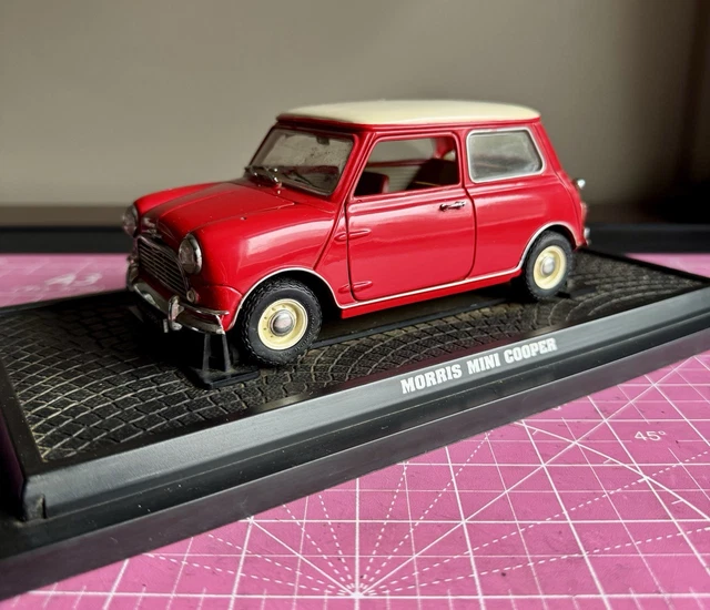 Kyosho 1/18 – BMW M3 Coupé Rouge – Diecast – Miniature Collection 80 43 0 009 758