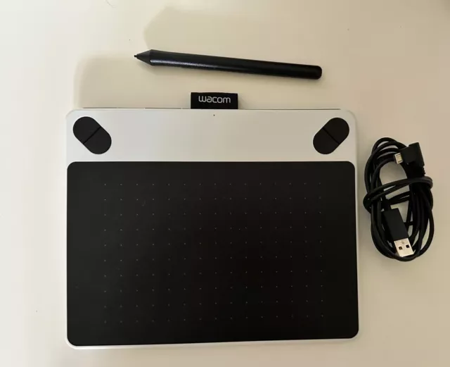 Wacom Intuos Small in White + Original Pen + Original Cord