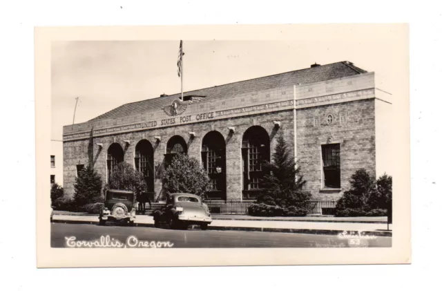 CORVALLIS, OR ~ US POST OFFICE, CHRISTIAN REAL PHOTO PC ~ 1940s