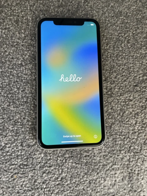 Apple iPhone 11 - 64GB - White (Unlocked) A2221 (GSM)