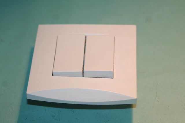 Interrupteur Va-et-vient Schneider Alvais ALB81051 Avec Plaque ALB83000 - Occasion Prêt à Poser