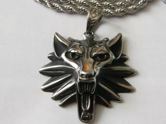 collier avec pendentif Loup  en acier inoxydable chaine acier 60 cm