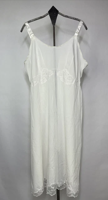 Vintage Womens Nylon Full Slip Lace Accents White Size 36 NWOT