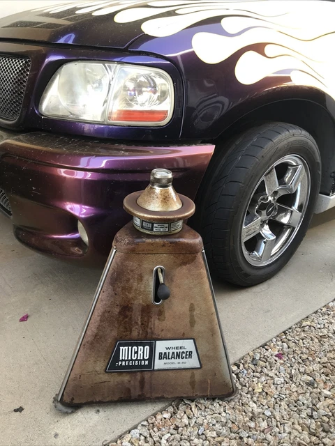 VINTAGE 1969 M-60 MICRO PRECISION Tire / Wheel Bubble Balancer $265.00