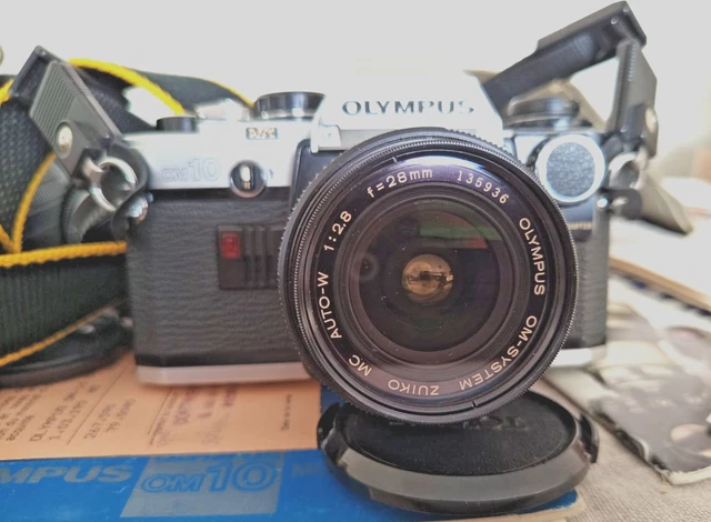 Appareil Photo Argentique Olympus OM-10 Avec Winder 2 - Pour Pièces / Non Testé