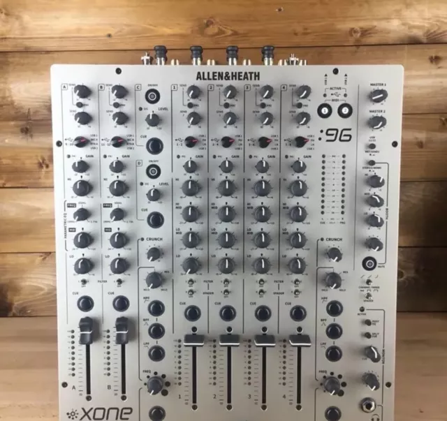 Allen & Heath XONE:92 Allen & Heath XONE:92