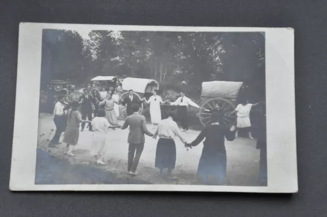 CPA Ancienne carte postale photo de danse ronde et roulottes collection