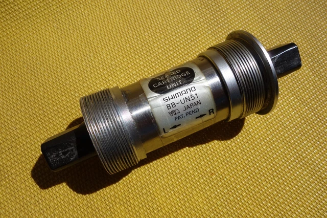 Boîtier de Pédalier SHIMANO BB-UN300 CARRE 73mm BSC | UK