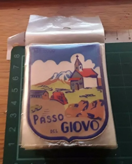 TOPPA PATCH  IN materiale plastico d epoca passo del giovo