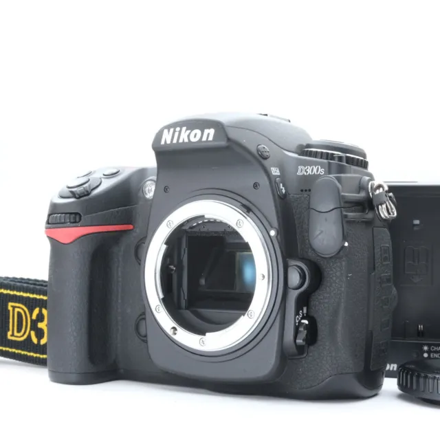 Fotocamera DSLR Nikon D300S da 12,3 MP - Nera (solo corpo) "SC5.020 Mint"...