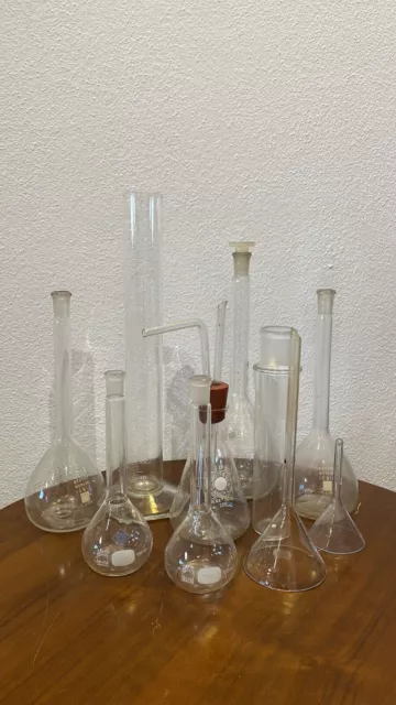 Collezione di Vecchie Ampolle in vetro soffiato, strumenti scientifici da labor.