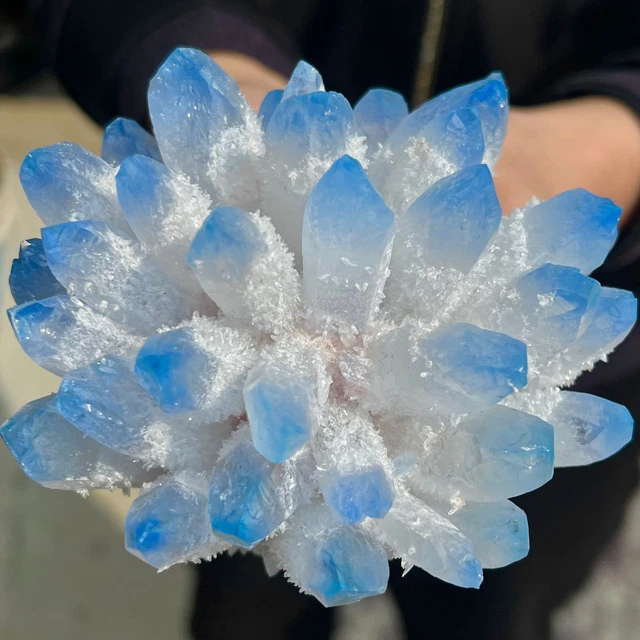 677G New Find Blue Phantom Quartz Crystal Cluster Mineral Specimen Healing.CM593