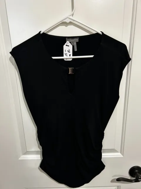 woman blouse sleeveless Vince Camuto top