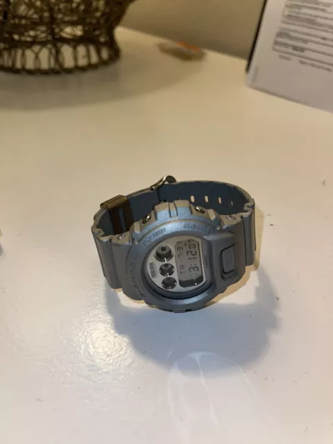 Casio G-Shock NY KRINK montre-bracelet pour homme DW-6900KR-8JR