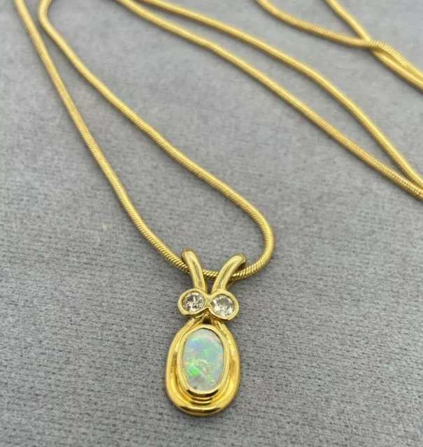 Ladies 18ct Yellow Gold Crystal Opal and Diamond Pendant with chain Val $2800