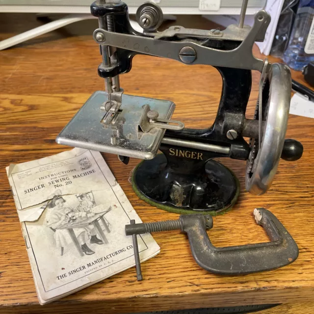 Vintage Antique Singer Miniature Sewing Machine Child's Model #20